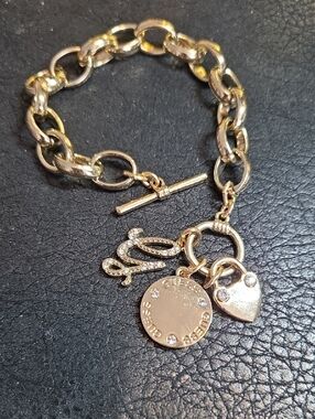 Vintage Guess Gold-Tone 3 Charm Toggle Bracelet